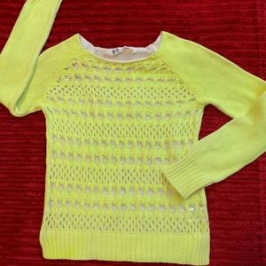 Gorgeous long sleeve sweatshirt with open design